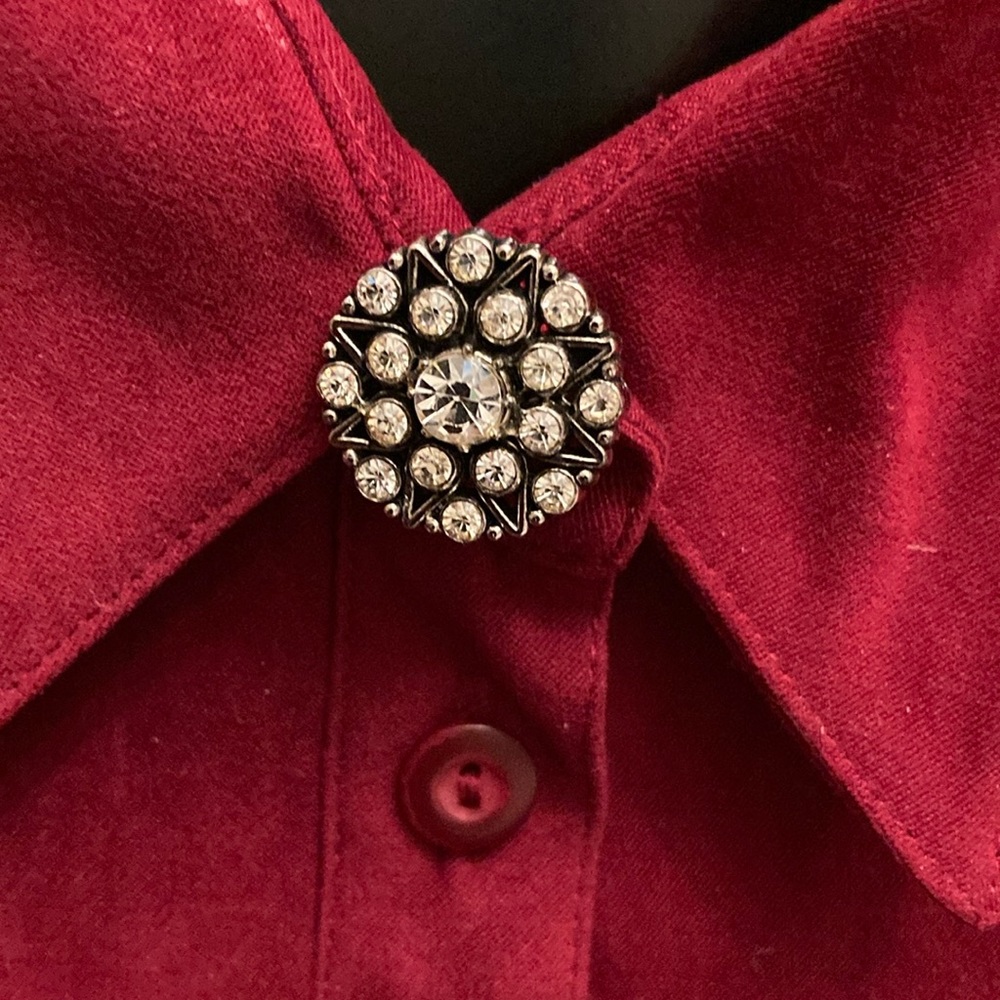 Selection of 3 VTG Single Cuff Links to be Worn as STATEMENT COLLAR BUTTONS
